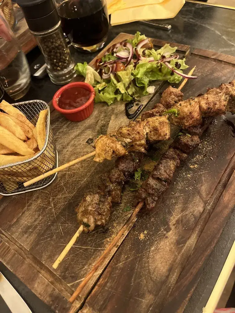 Jéssica Trimidi F_Palace grill_Saint-Martin-de-Crau_review