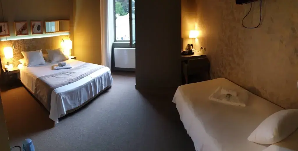 Alexei Tcherkassov_Logis Hôtel Tante Yvonne_Quincieux_review