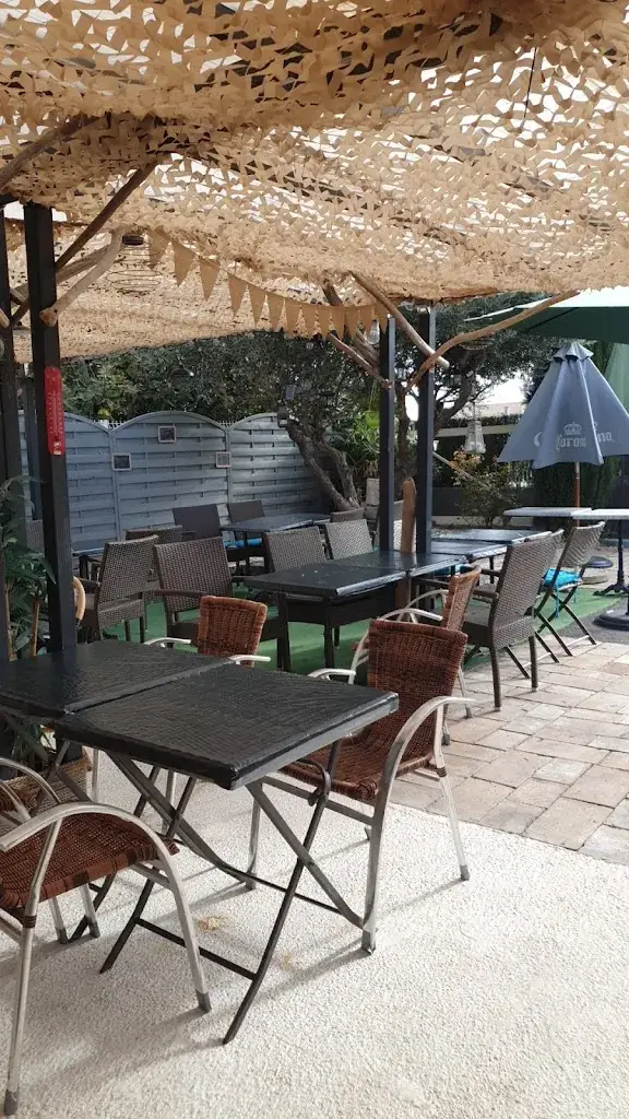 Le Rendez-vous_Saint-Martin-de-Crau_slider_image_1