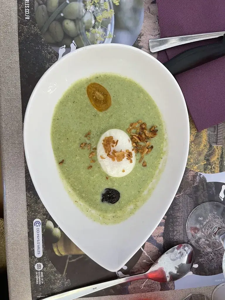 Nikdel_Le Cabrau_Saint-Martin-de-Crau_review