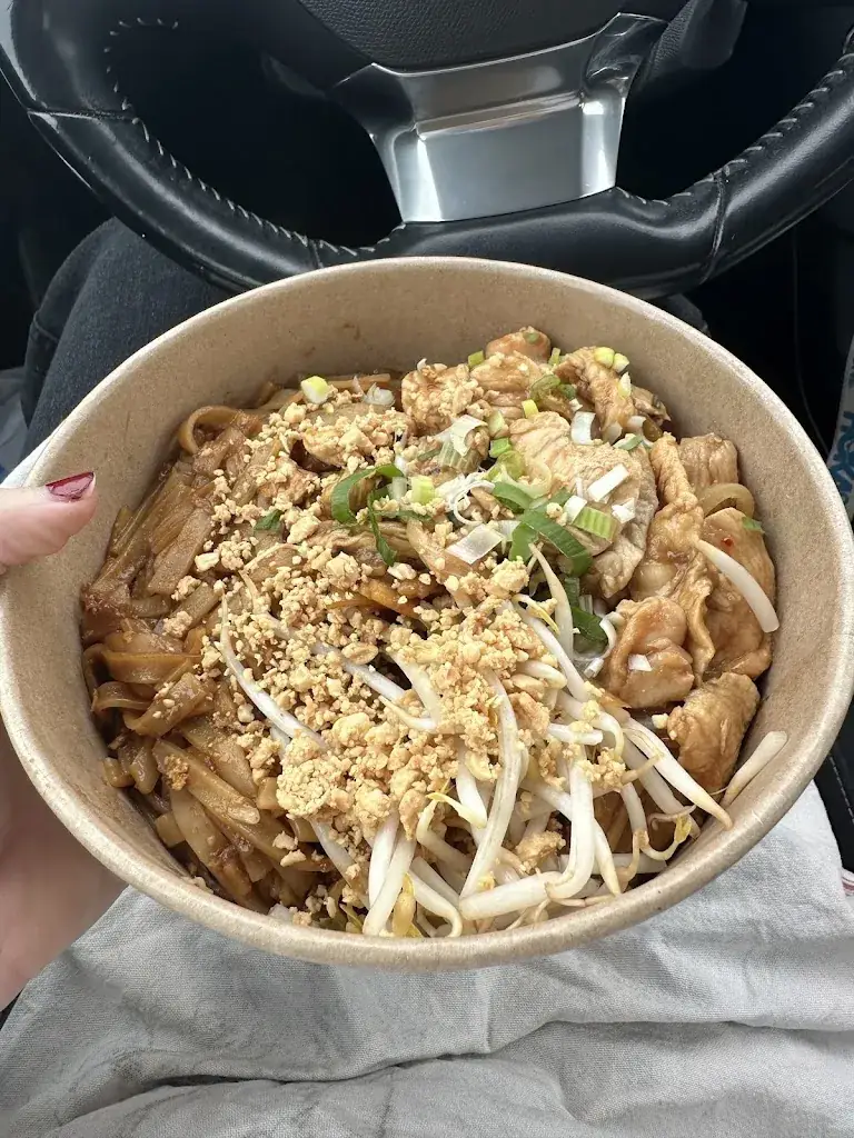 Célie Leduey_PadThaï-Ya_Saint-Martin-de-Crau_review