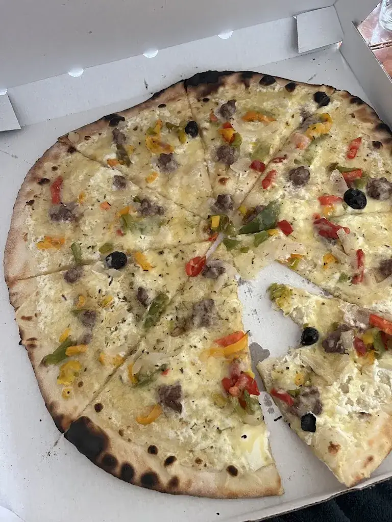 Virginie Marchapp_La Camarguaise_Saint-Martin-de-Crau_review