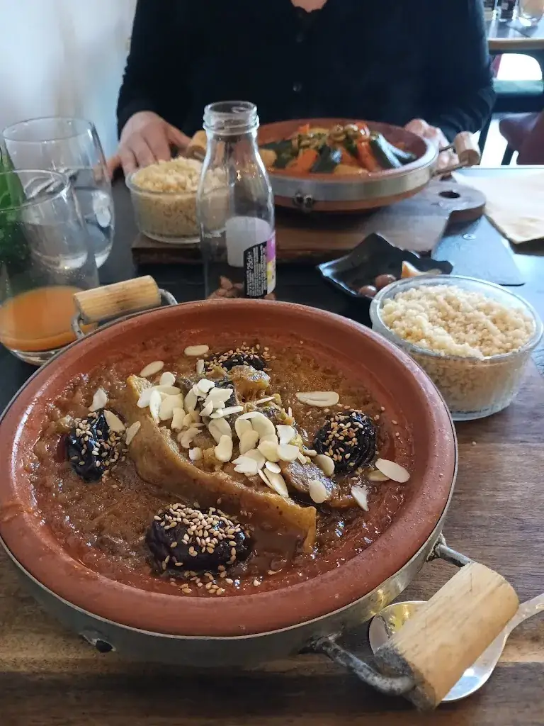 Caro13 “caro13”_L'oasis Bleue_Saint-Martin-de-Crau_recensione