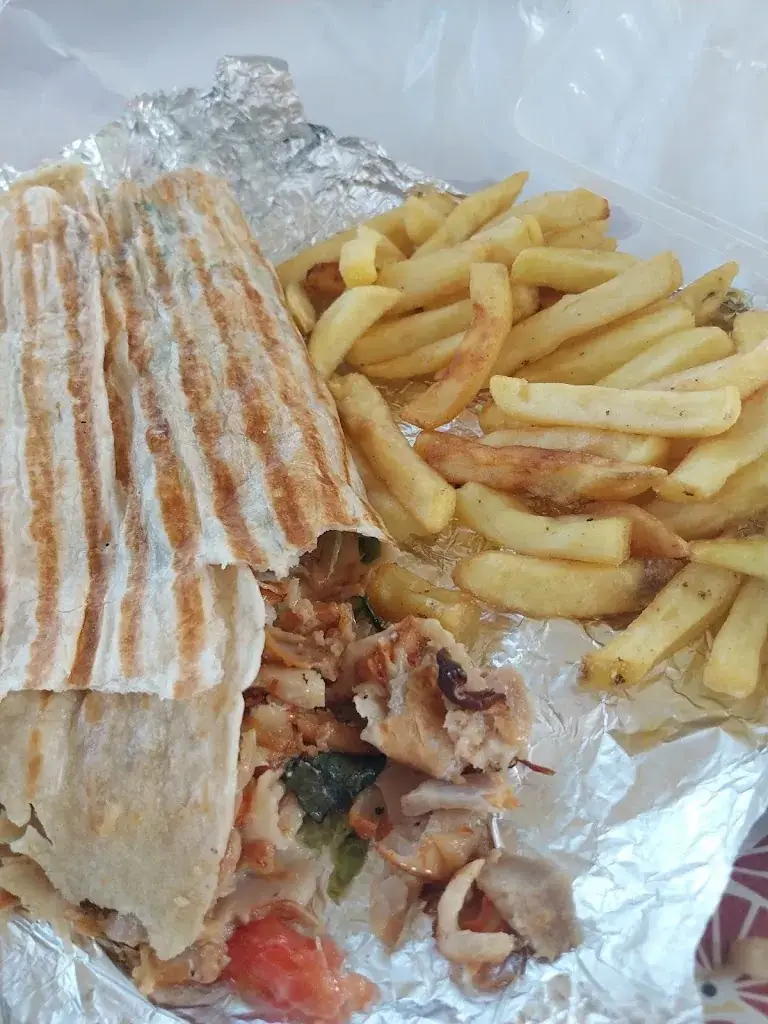 Romain Perot_Le Mogadore_Saint-Martin-de-Crau_review