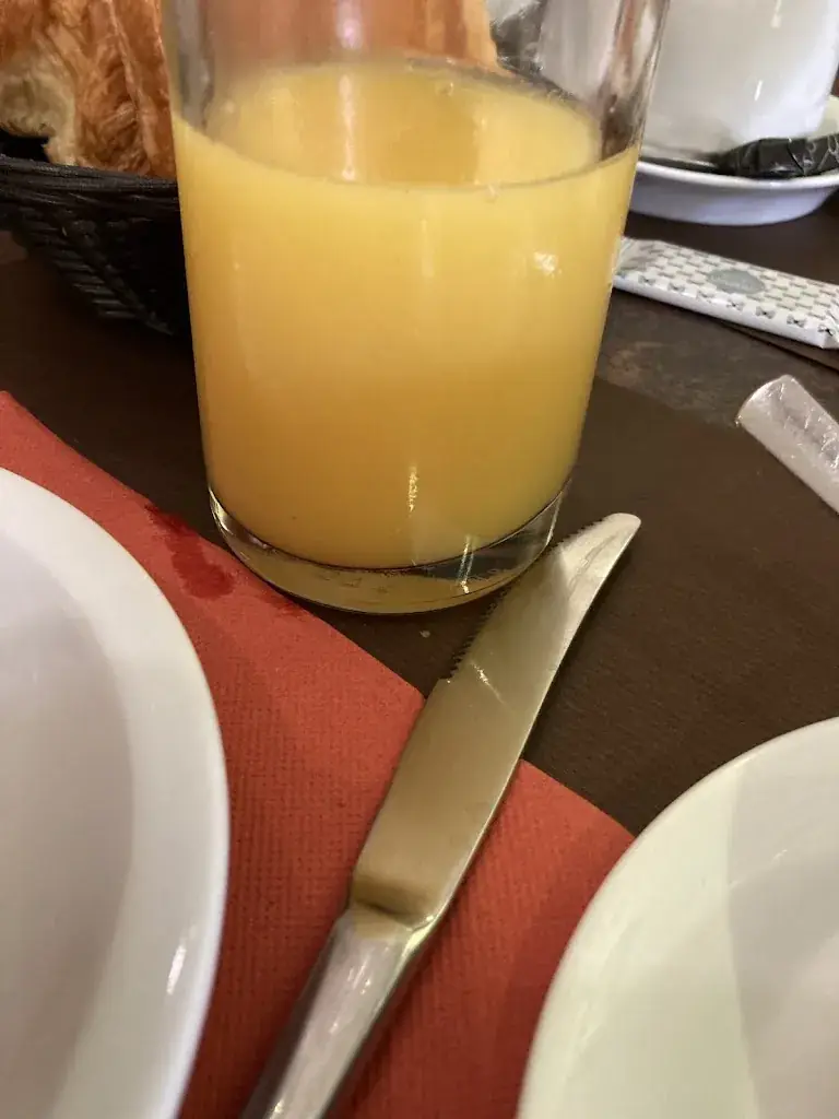 Menu_Bar Restaurant de l'Avenir_Saint-Martin-de-Crau_imagen_2