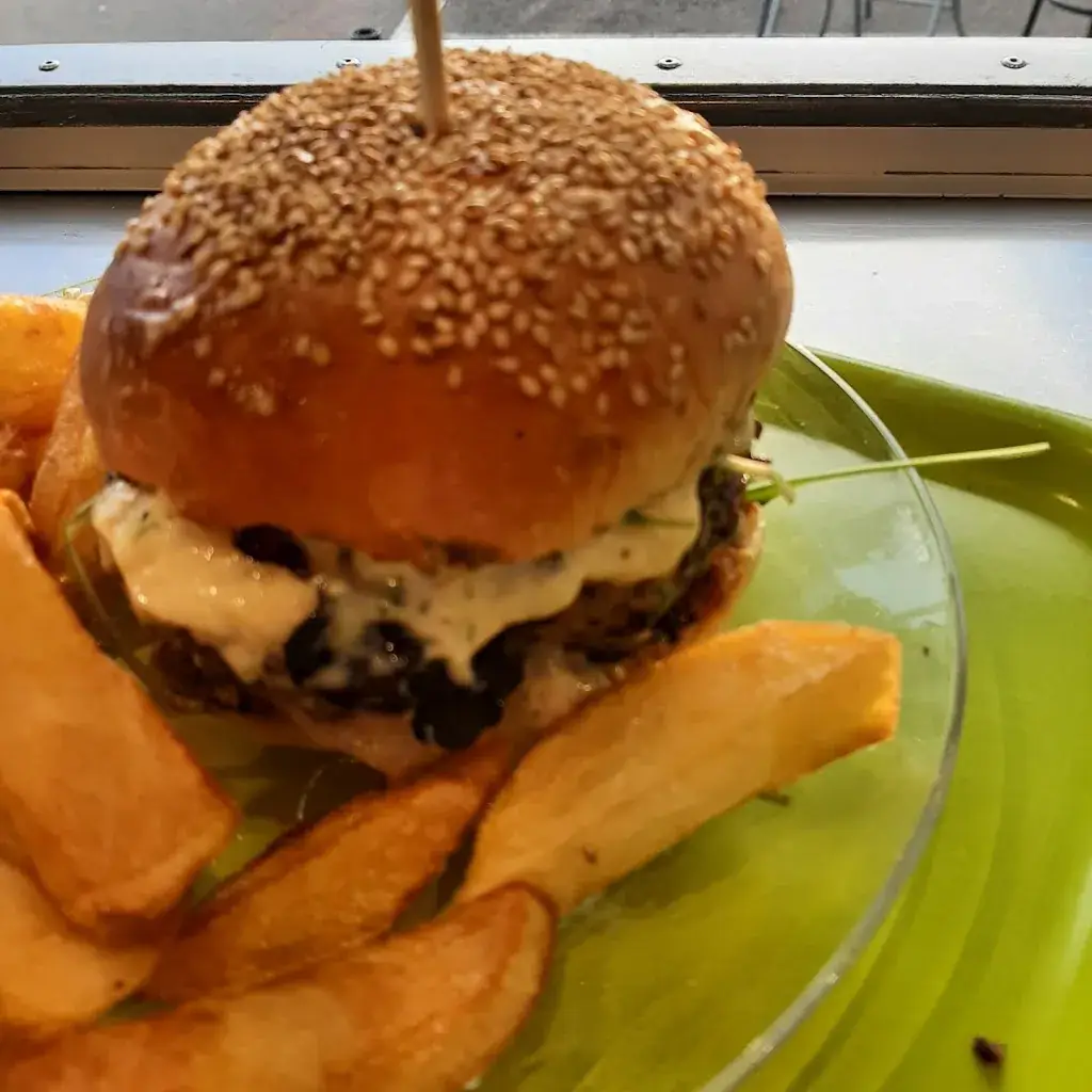 Toutencamion food truck_Saint-Martin-de-Crau_slider_image_1