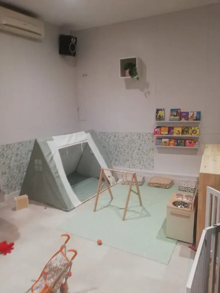 Héloïse Dyot_Cool Kids Café_Saint-Martin-de-Crau_review