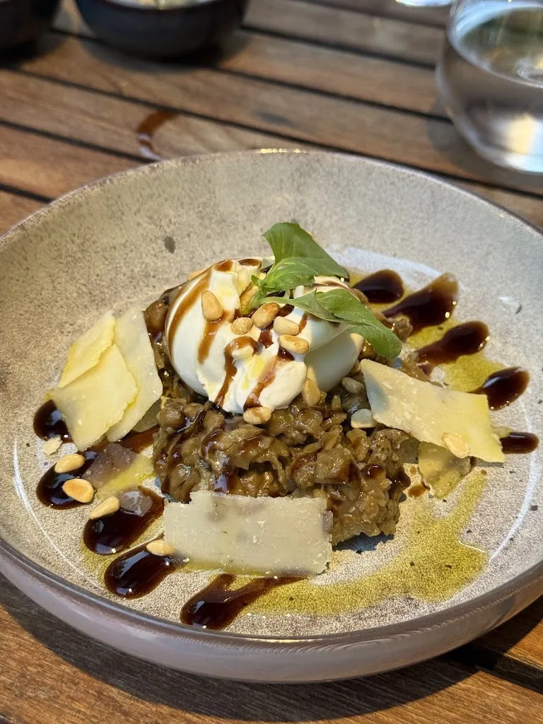 Maisie Mcdiarmid_Le Bistrot Saint Roch_Maussane-les-Alpilles_review