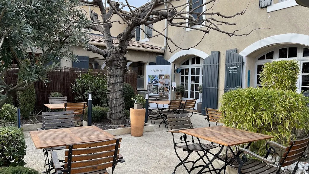 Le Bistrot Saint Roch restaurant in Maussane-les-Alpilles