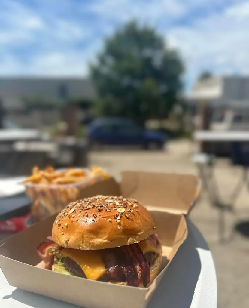 Le Baratie Food Truck_Saint-Martin-de-Crau_slider_image_1