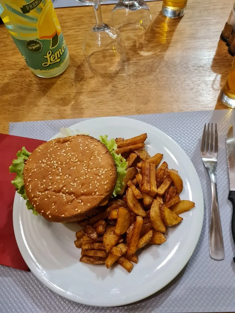 PIZZERIA LE SAVOURNIN_Saint-Saturnin-lès-Apt_slider_image_2