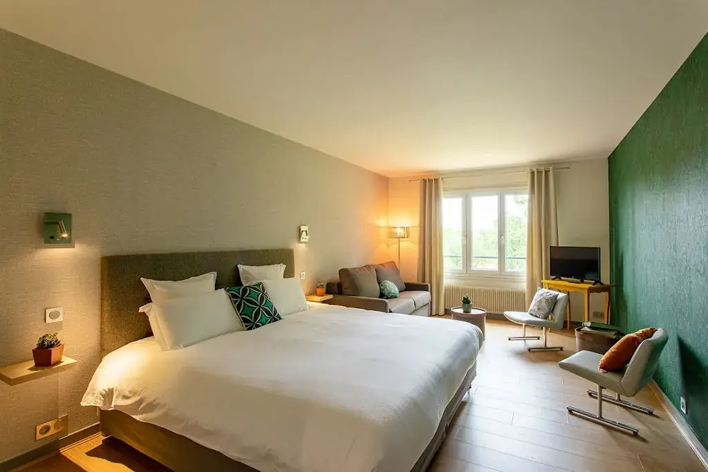 Hotel Gourmet Restaurant La Huchette_Replonges_slider_image_2