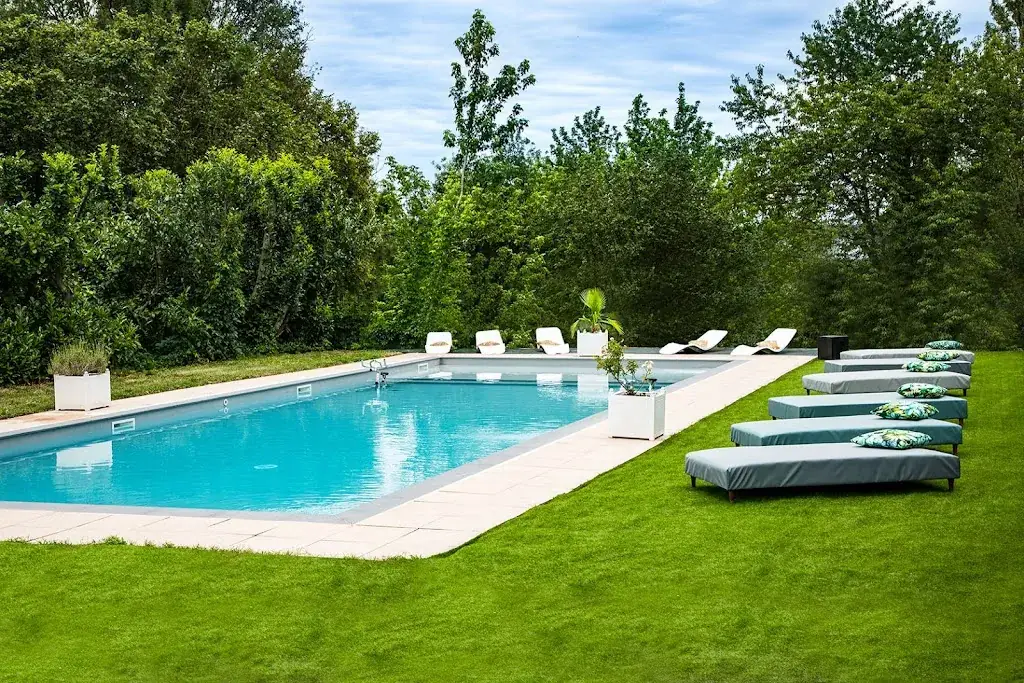 Hotel Gourmet Restaurant La Huchette_Replonges_slider_image_3