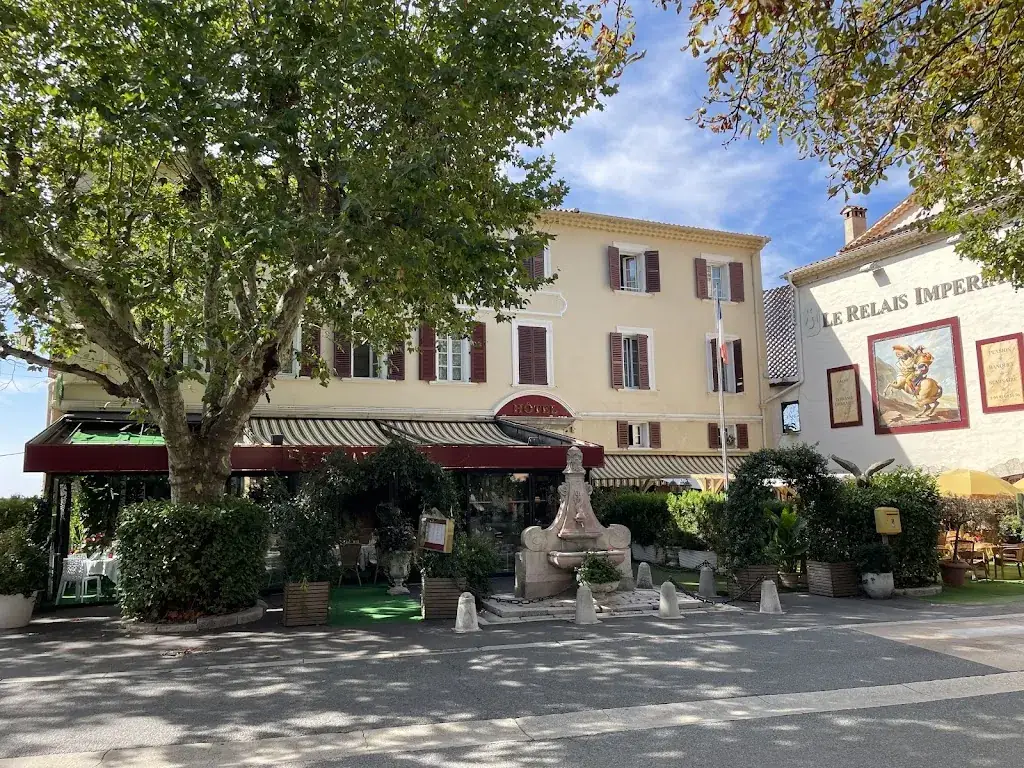 Ronald B_Logis Hôtel le Relais Imperial_Saint-Vallier-de-Thiey_review