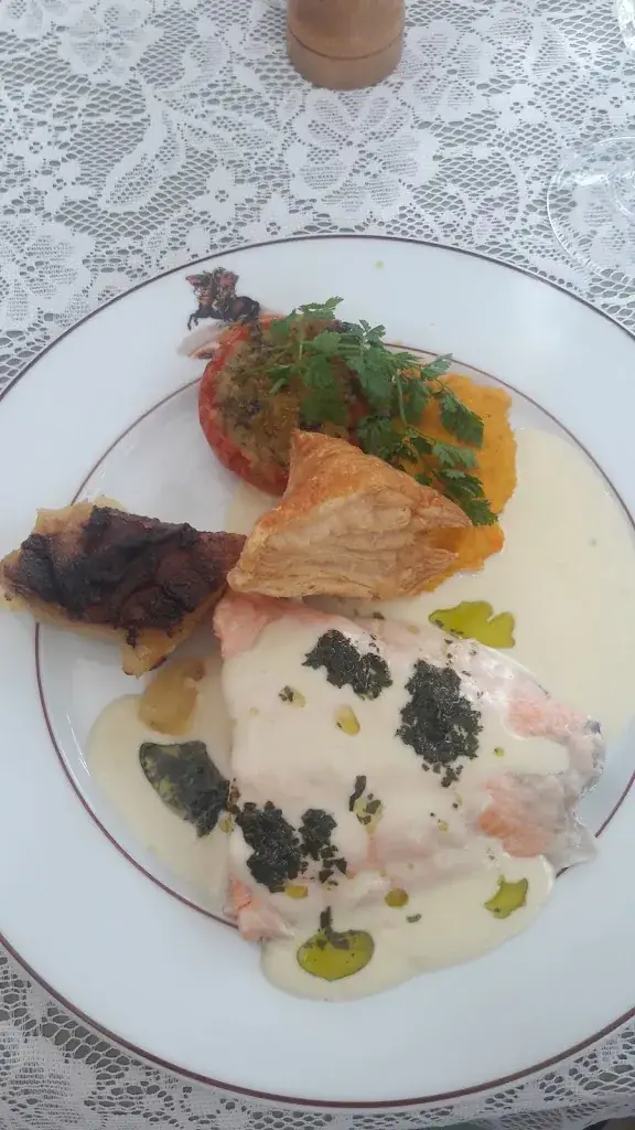 Julia Palomar_Logis Hôtel le Relais Imperial_Saint-Vallier-de-Thiey_review