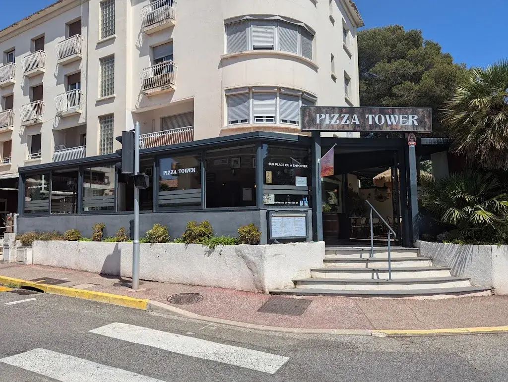 L’estaminet by yvan_Saint-Raphaël_slider_image_3