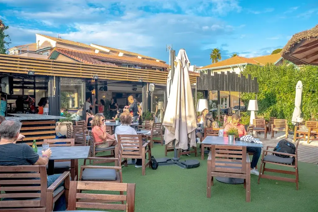 Urban Beach - Restaurant Saint-Raphaël_Saint-Raphaël_slider_image_1