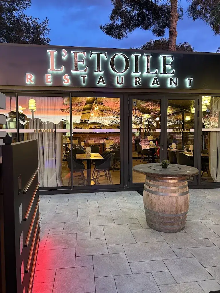 L'Etoile restaurant restaurant in Saint-Raphaël