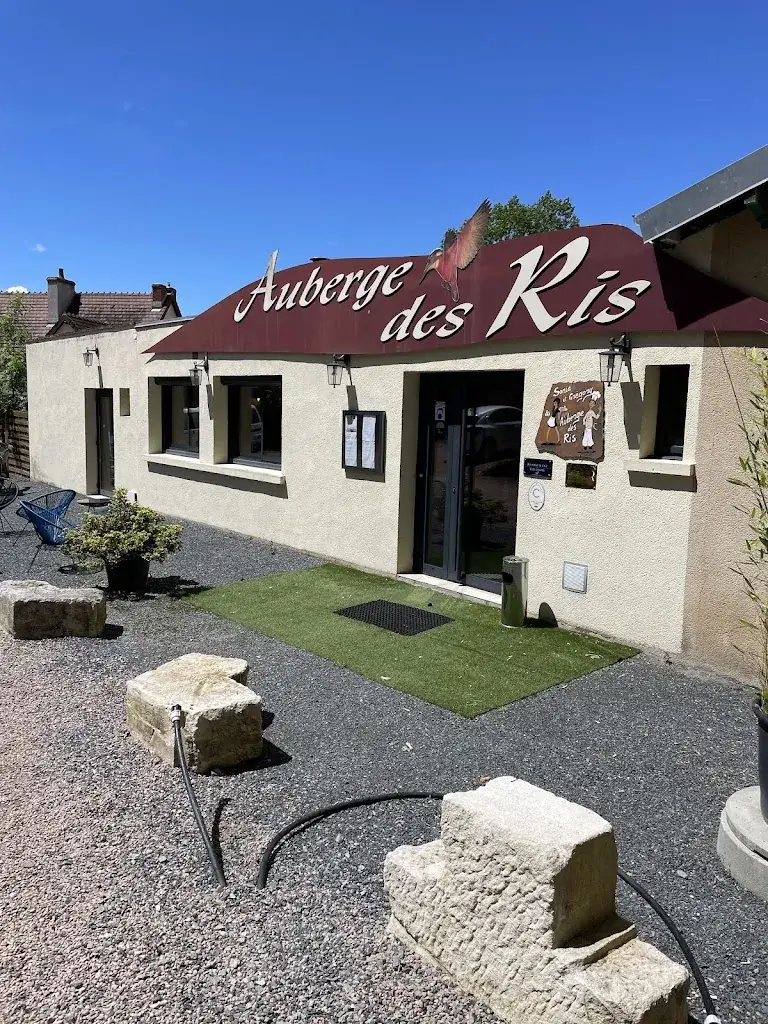 Auberge des Ris_Vallon-en-Sully_slider_image_1