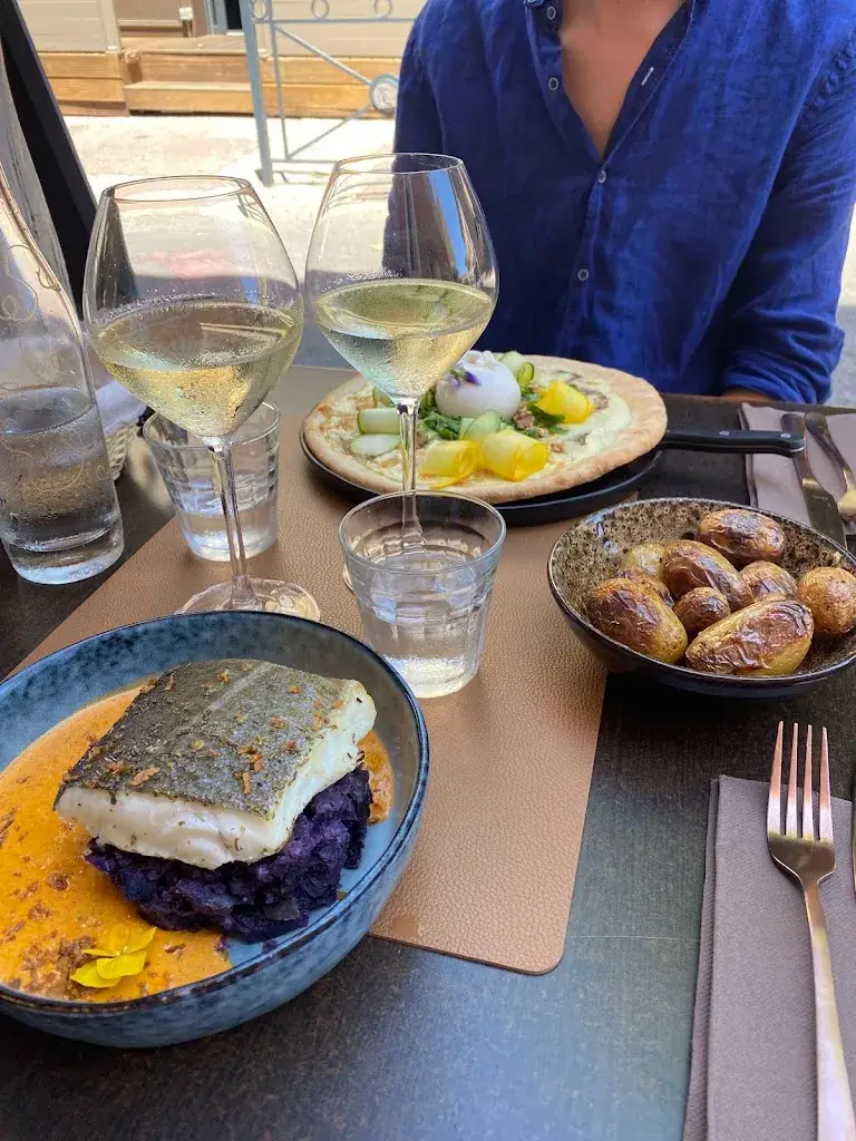 emelie klasson_La Rapugue | Wine Bar_Saint-Raphaël_review