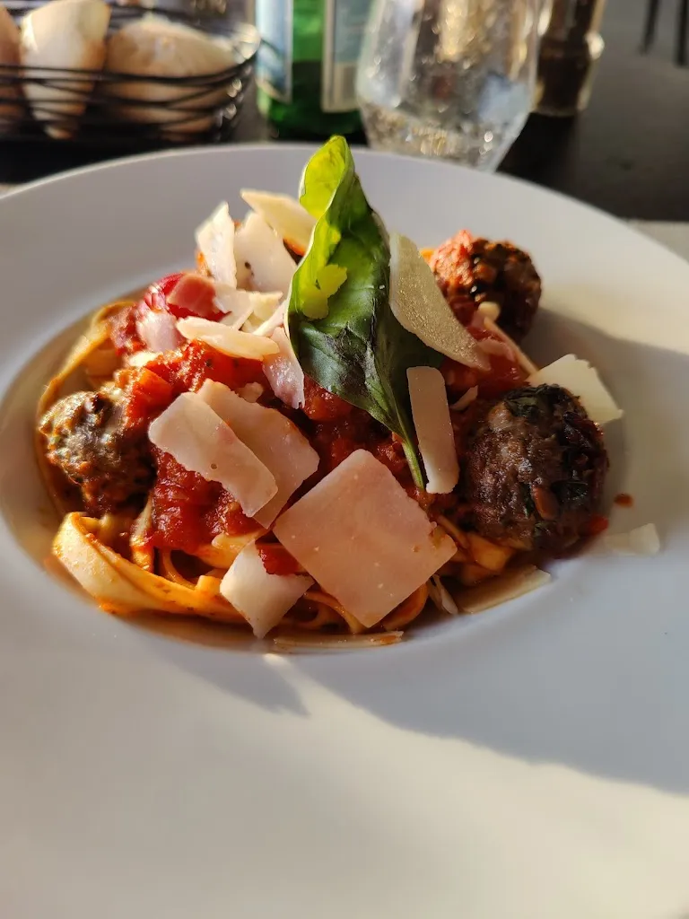 Roberto_Restaurant Nonna_Saint-Raphaël_review