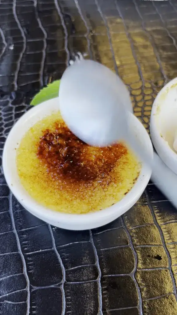 Connie Lin_Le Pitalugue, restaurant de spécialités de la mer_Saint-Raphaël_review