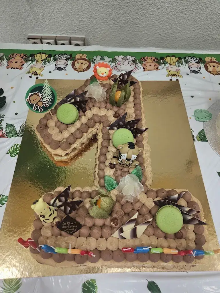 CHARLOTTE BUCLON_La rivière des délices_Renage_review