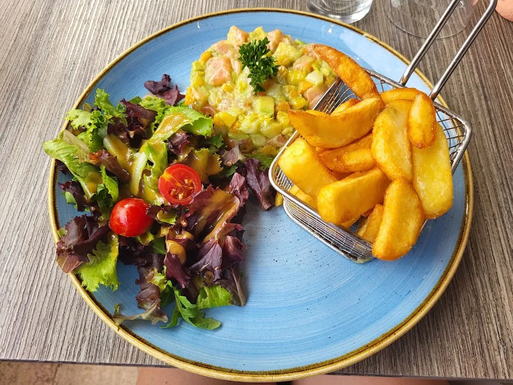 Camille I_LES 2 SINGES_Saint-Raphaël_recensione