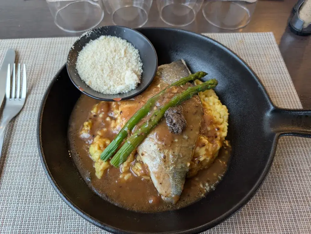 Sven Schosseler_Le Francois 1er_Saint-Raphaël_review