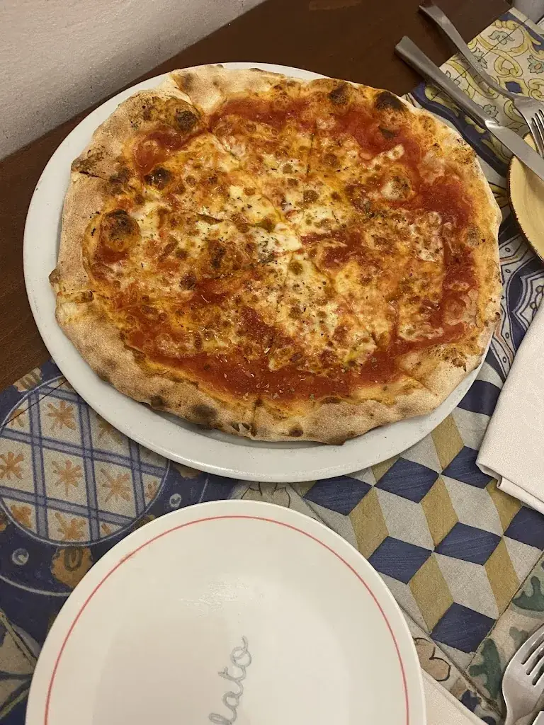 Szymon Mleczek_Piccola Sicilia_Saint-Raphaël_review