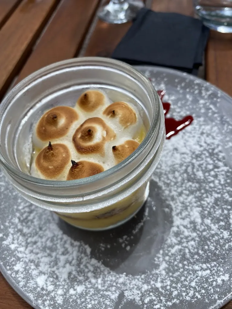 Chris Hannes_La Plancha_Saint-Raphaël_review