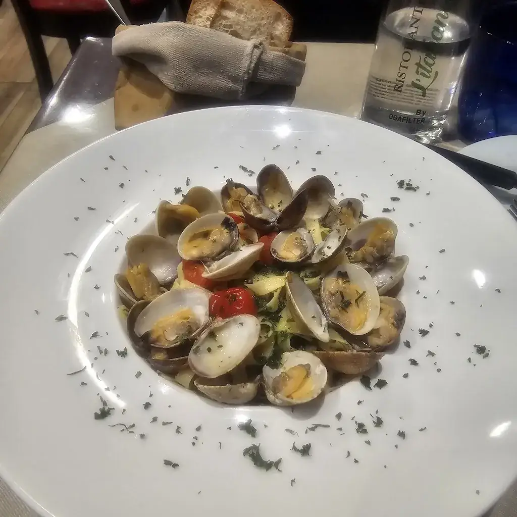 Brandon Behymer_L'ITALIANO DEL SUD_Saint-Victoret_review