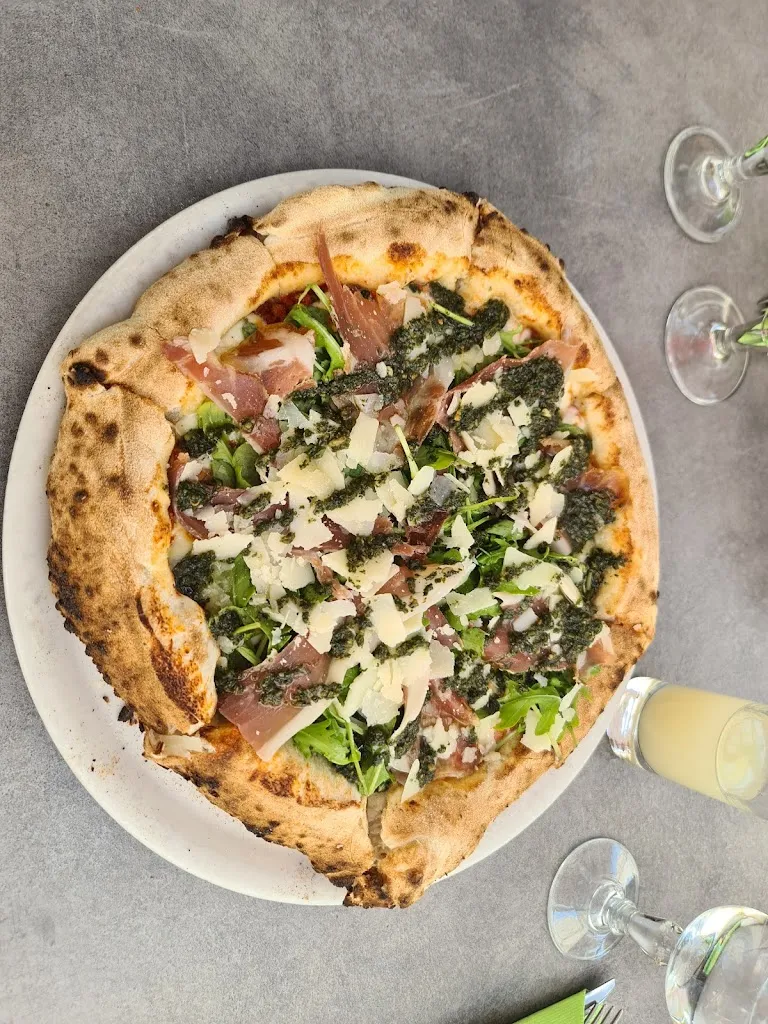 Ju M_Villa Saint Vic_Saint-Victoret_review