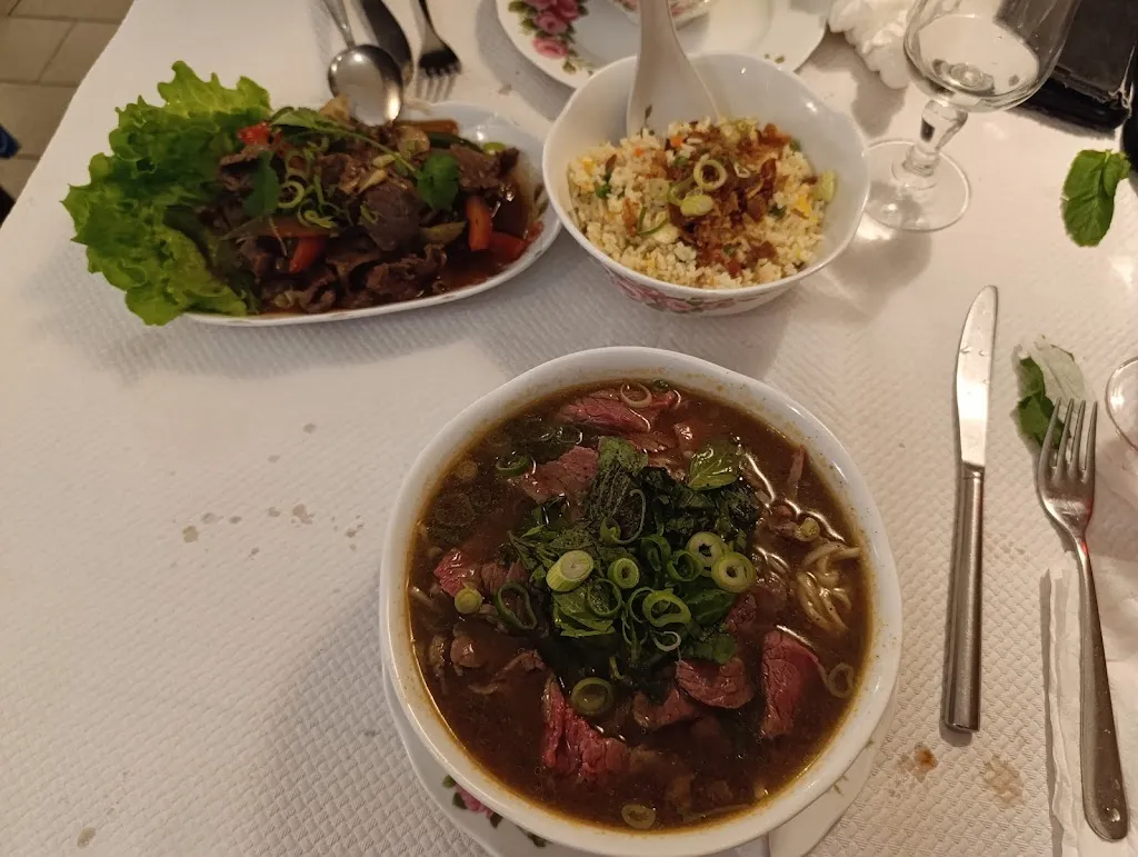 Le Hong Kong_Saint-Victoret_slider_image_3