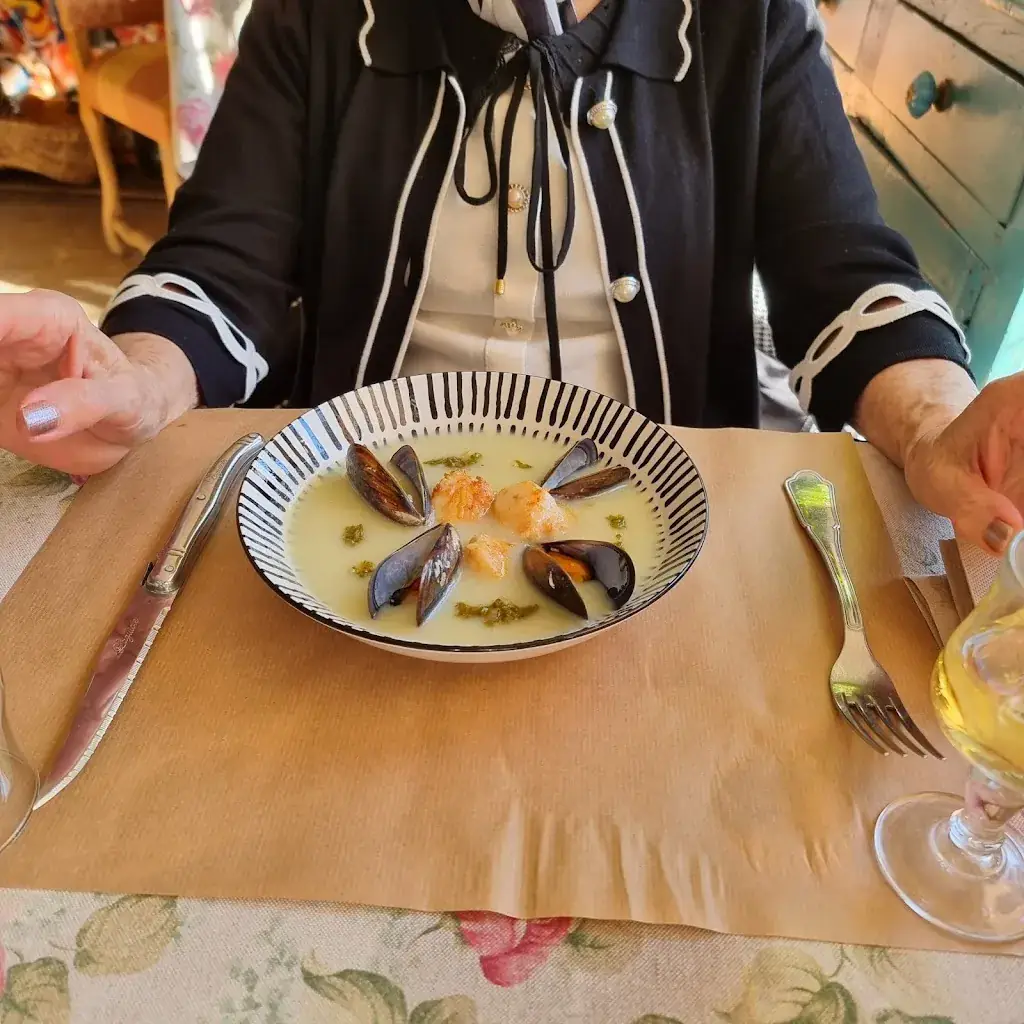 13730 saint victoret_Saint-Victoret_slider_image_2