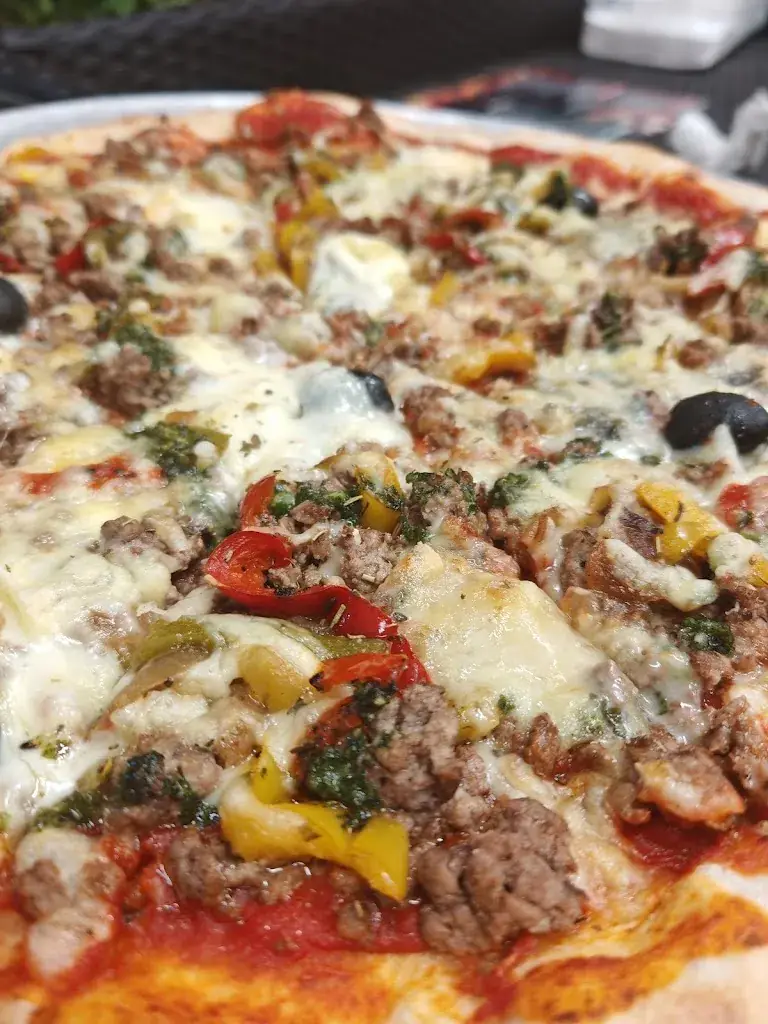 Pizza Broche_Saint-Victoret_slider_image_3