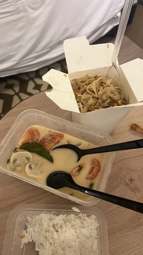 Vera Huang_Thaï Food_Saint-Victoret_review