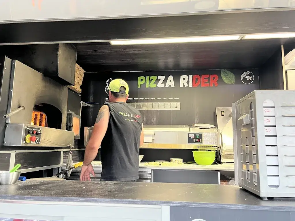 Pizza rider restaurant in Saint-Victoret