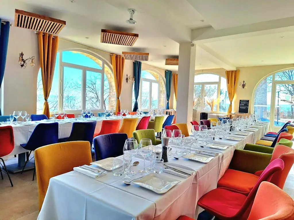 Restaurants - Domaine de la Mautanne Restaurant in Sainte-Tulle