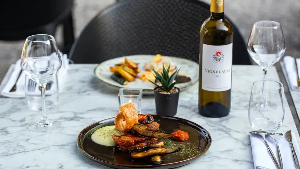 Restaurants - Domaine de la Mautanne_Sainte-Tulle_slider_image_3