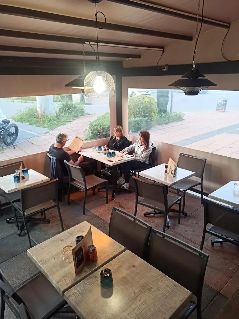 nicola napolitano_La Fabrique À Burgers_Sainte-Tulle_review