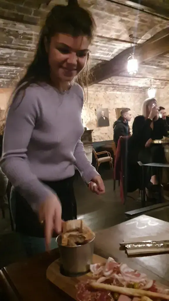 Barbarossa Lounge Bar_Salernes_slider_image_2