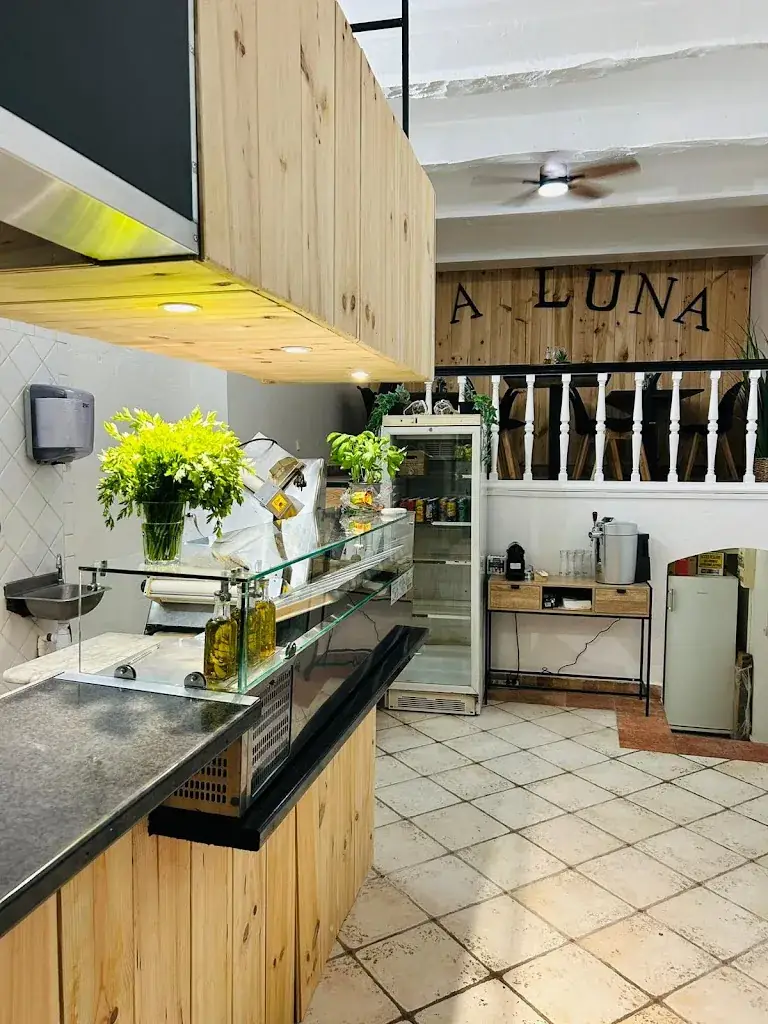 La Luna restaurant in Salernes