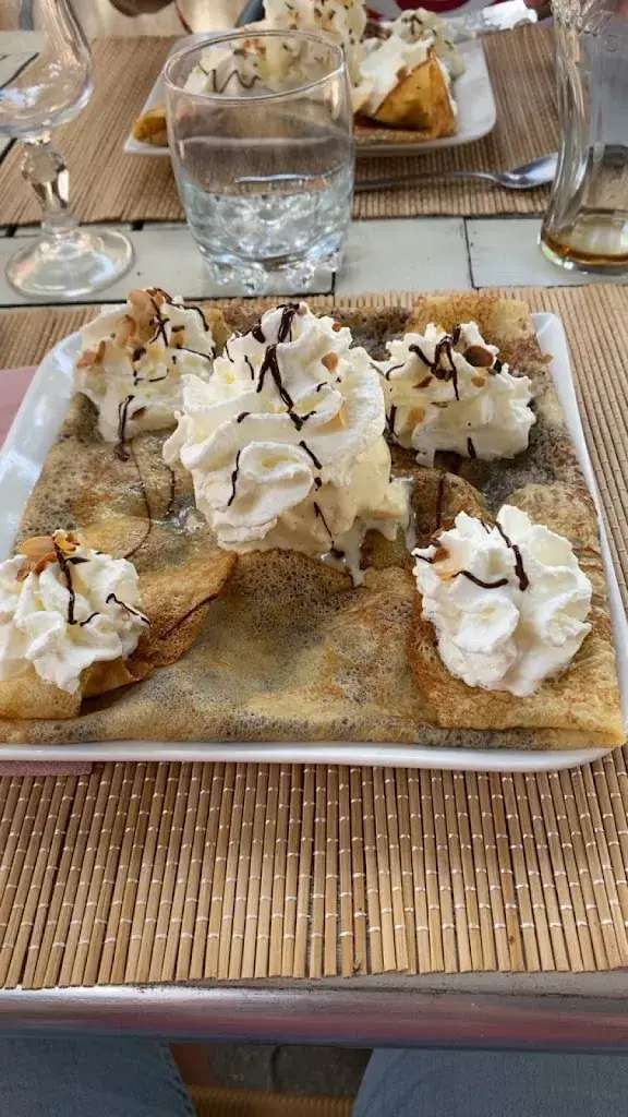 Maxence Macke_L'Oustaou_Salernes_review