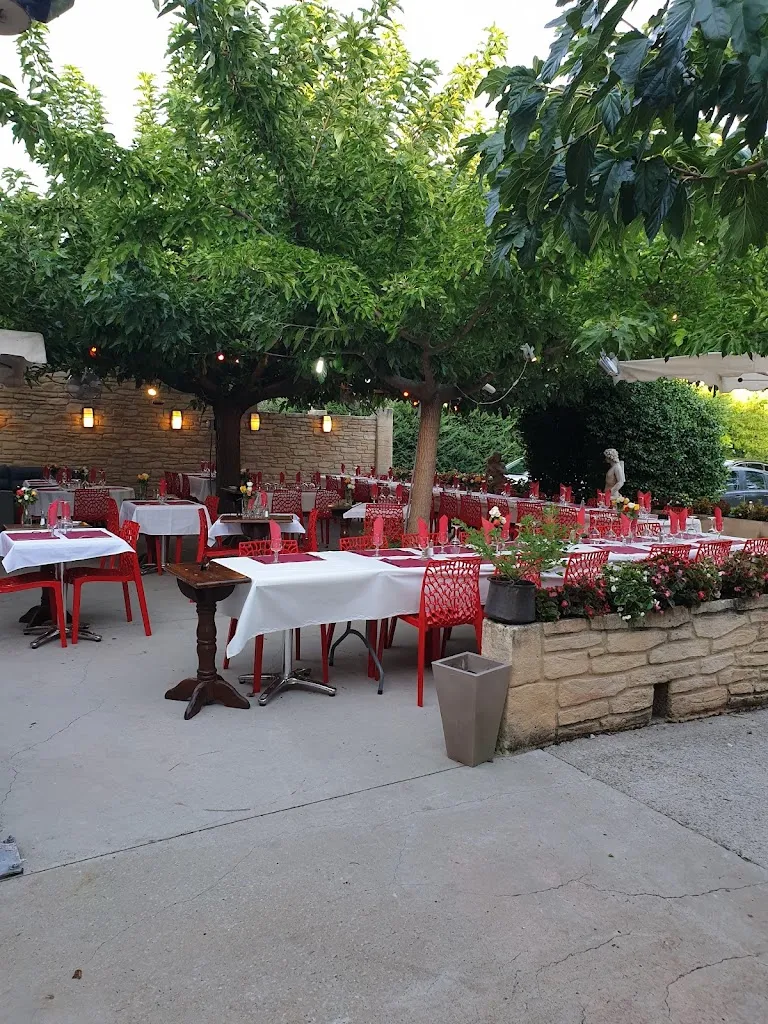 Domaine Saint Joseph restaurant in Sarrians