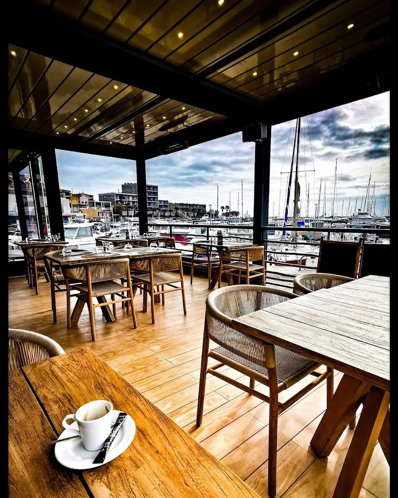 La Cabane_Sausset-les-Pins_slider_image_1