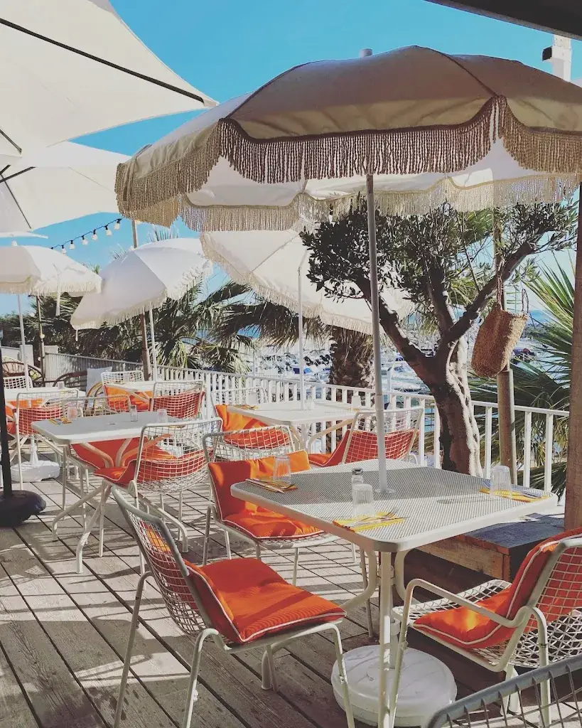 Le Cabanon restaurant in Sausset-les-Pins