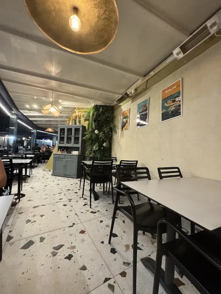 Rayane Guettaf_La Nouvelle Table - Restaurant Sausset-les-Pins_Sausset-les-Pins_review