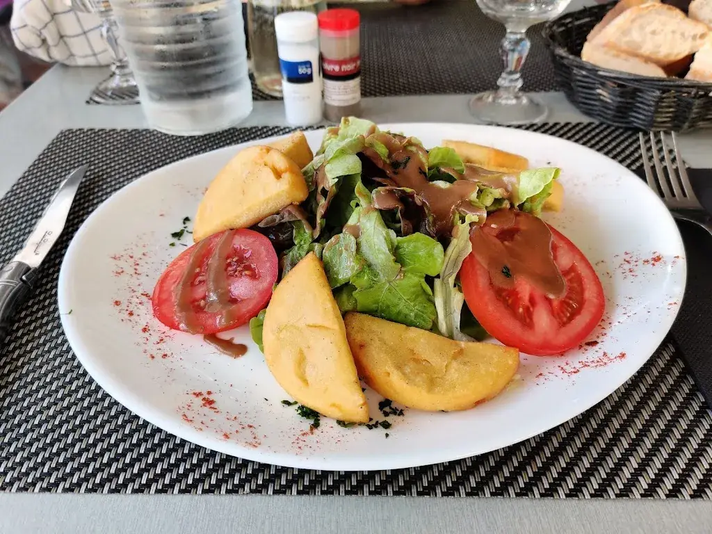 Bastian Ziesemann_L'Amphore_Sausset-les-Pins_review