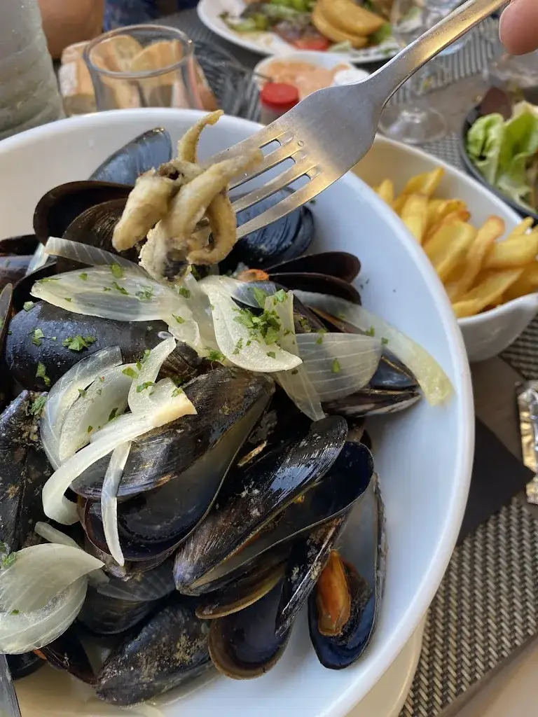 Satida Hatthakitchamroen_L'Amphore_Sausset-les-Pins_review